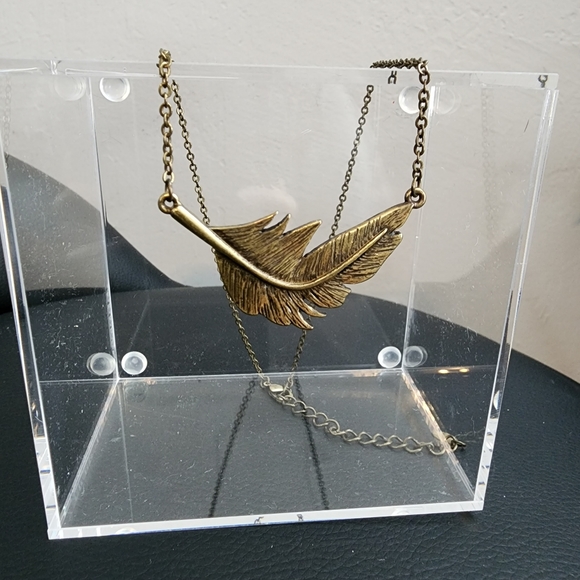 Bronze feather necklace - Picture 3 of 4